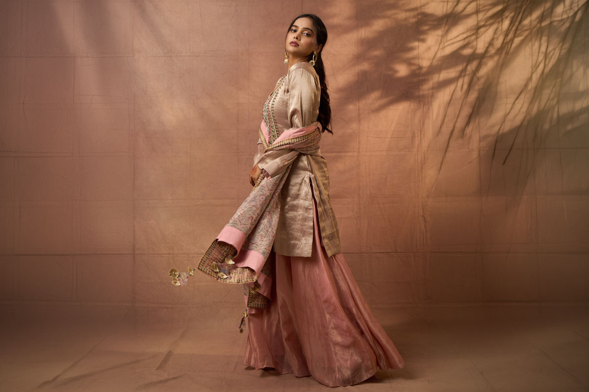 Manisha Rani Radiates Grace In A Blush Pink Ethnic Outfit