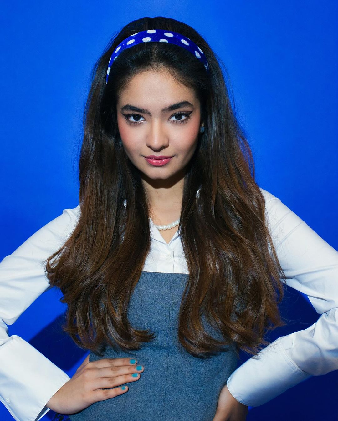 In Pictures: Anushka Sen Makes a Style Statement in Retro Fashion