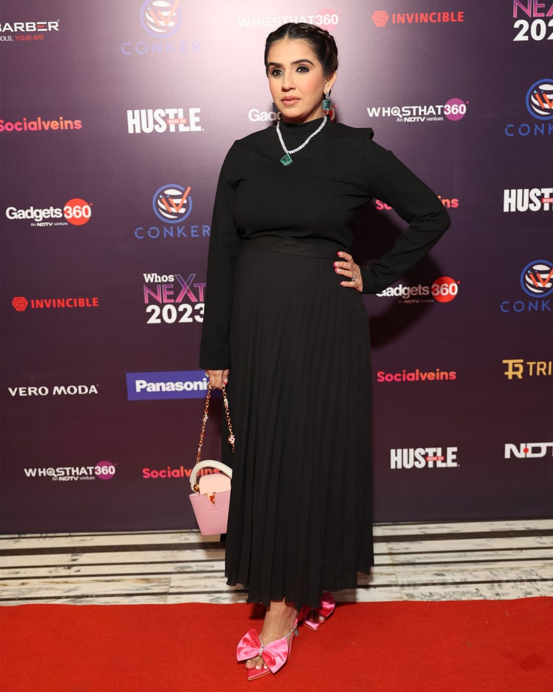 Exclusive Pictures: Shirin Sewani Dazzles On The Red Carpet In An Enchanting Black Ensemble 