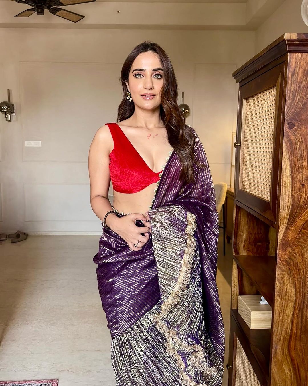 Take Cues From Kusha Kapila to Carry Saree Effortlessly