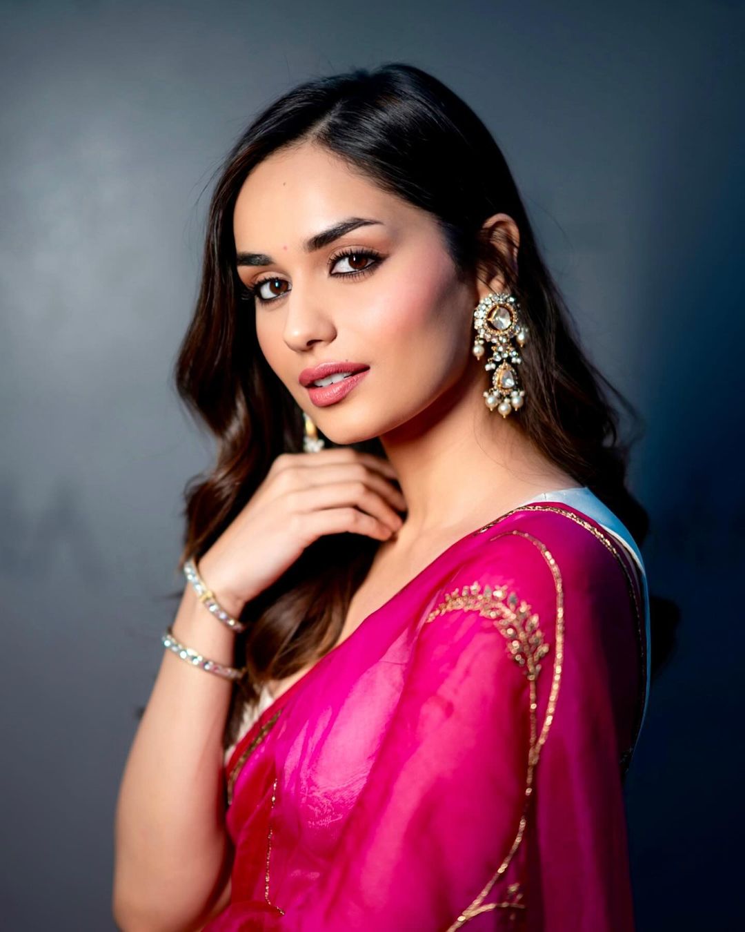 In Pics: Manushi Chhillar Paints the Town Pink in the Jaw-Dropping Saree