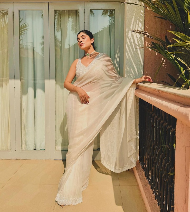 Nothing Beats The Charm of a White Saree
