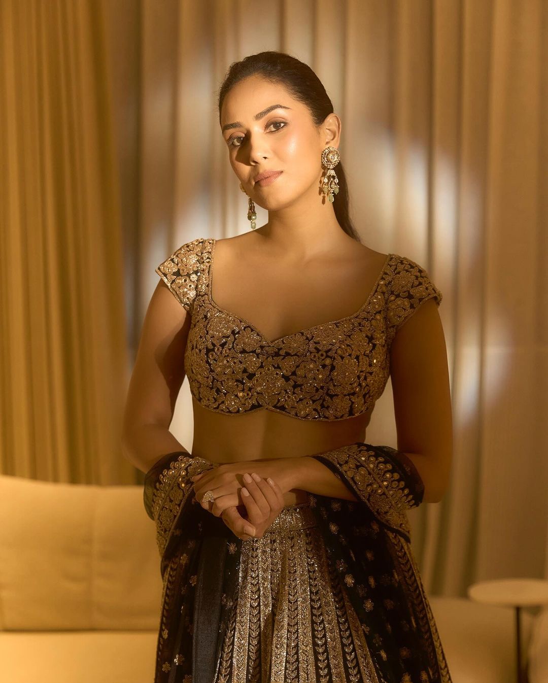 Mira Rajput's Lehenga Love: A Story of Glam & Tradition