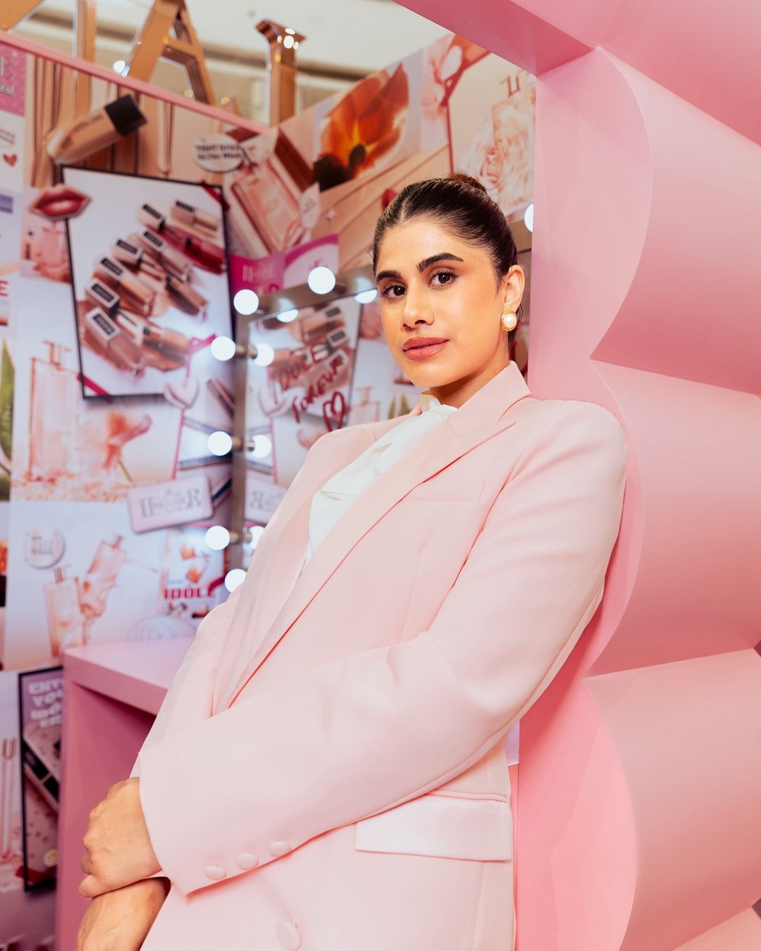 Malvika Sitlani's Baby Pink Blazer Suit is Perfect for All Boss Babes