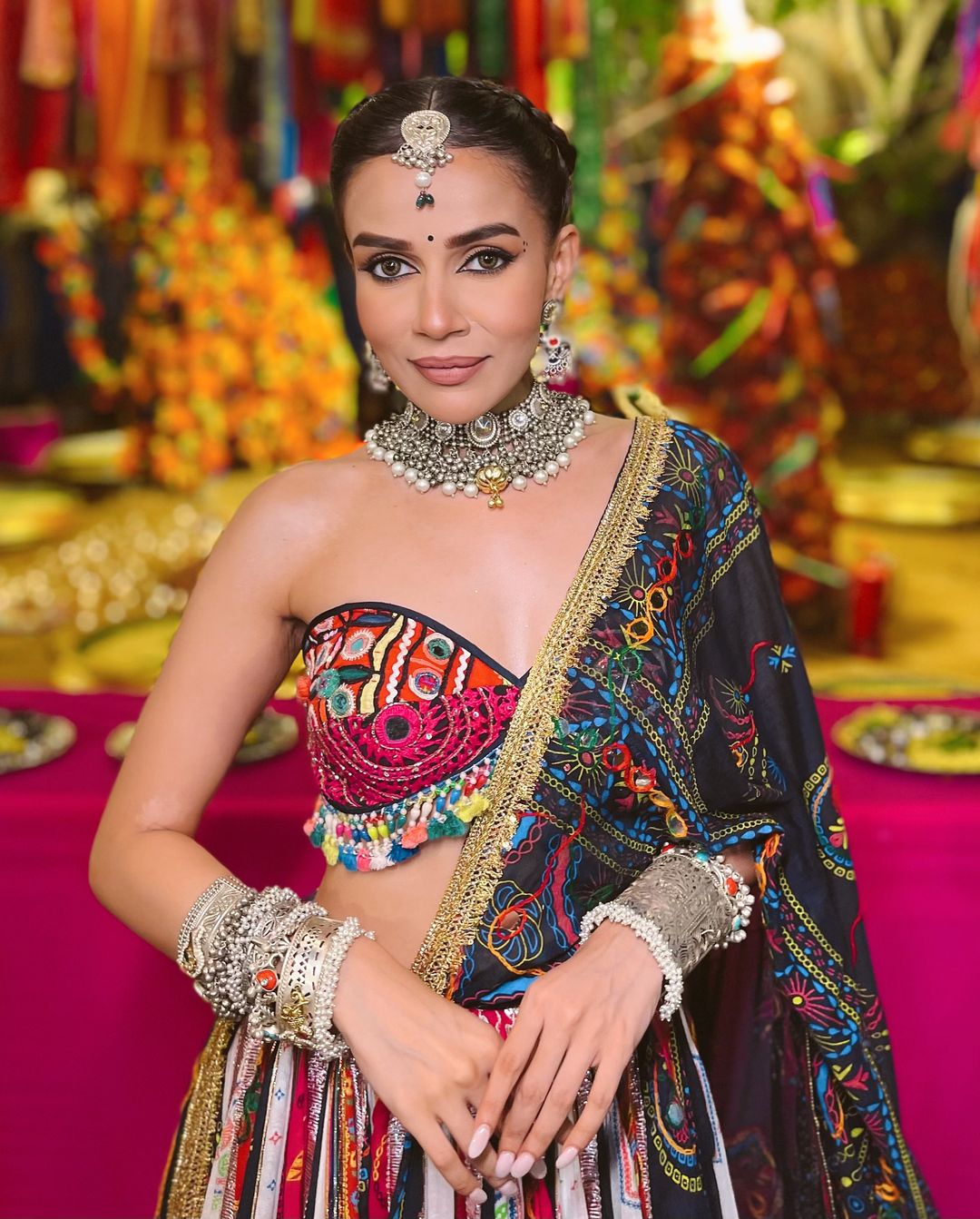 Komal Pandey Rocks Dandiya Night in Ultimate Style