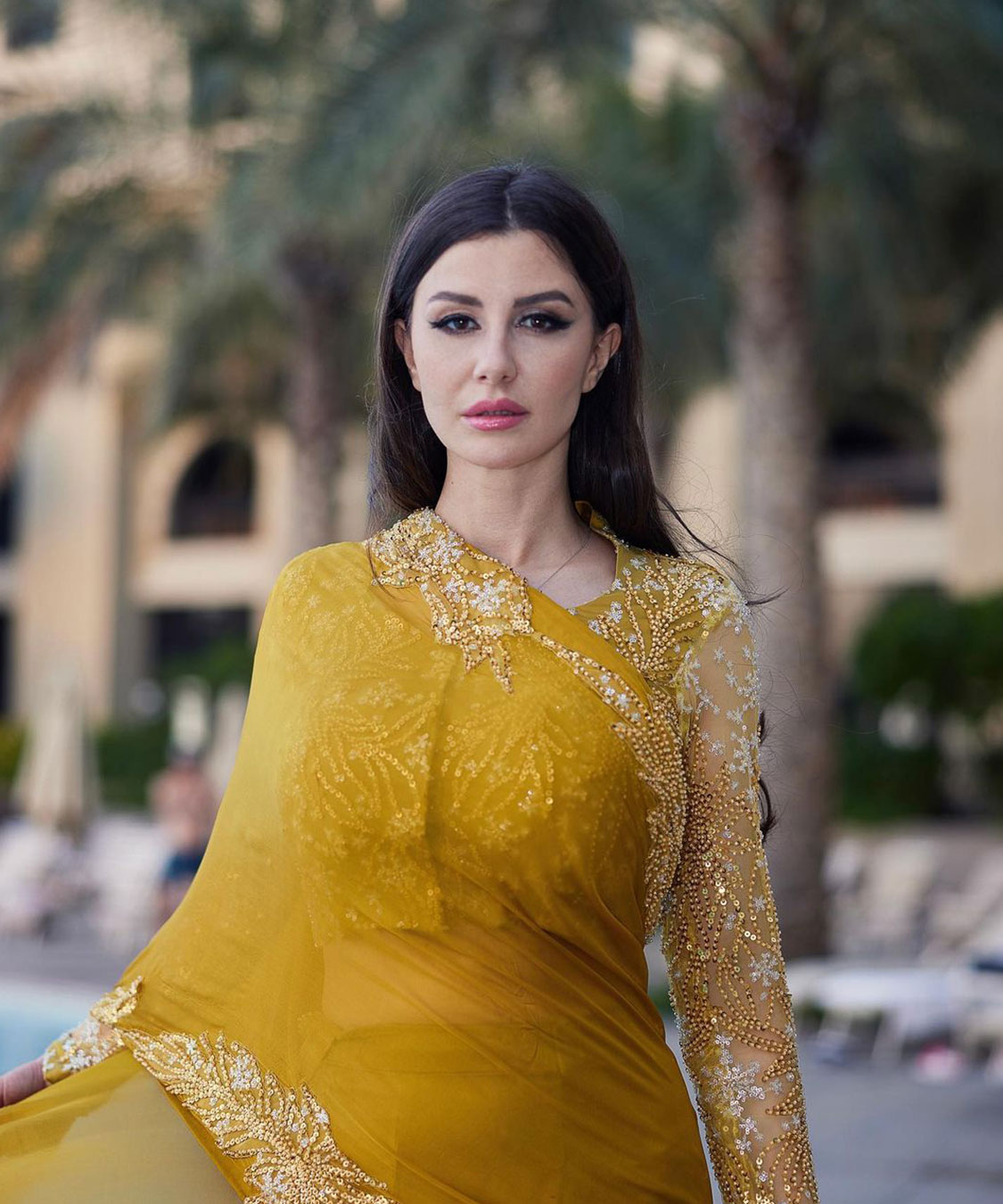 Modern Elegance Redefined: Giorgia Andriani Looks Mesmerizing in Yellow Saree