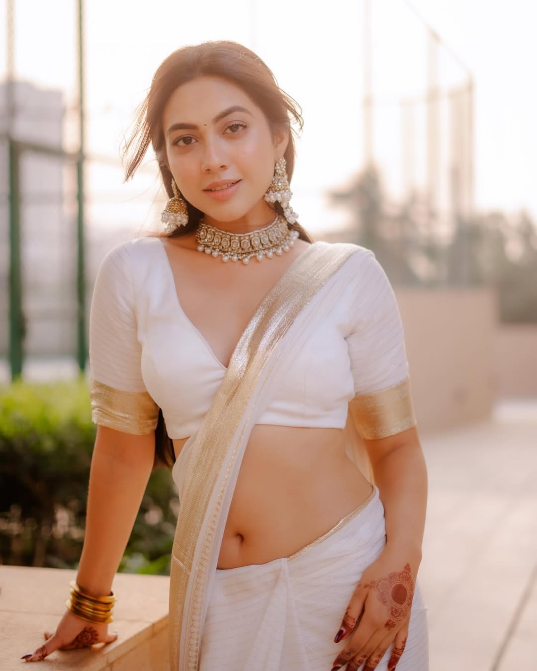 Reem Shaikh Is Elegance Personified In a White Saree, See Pics