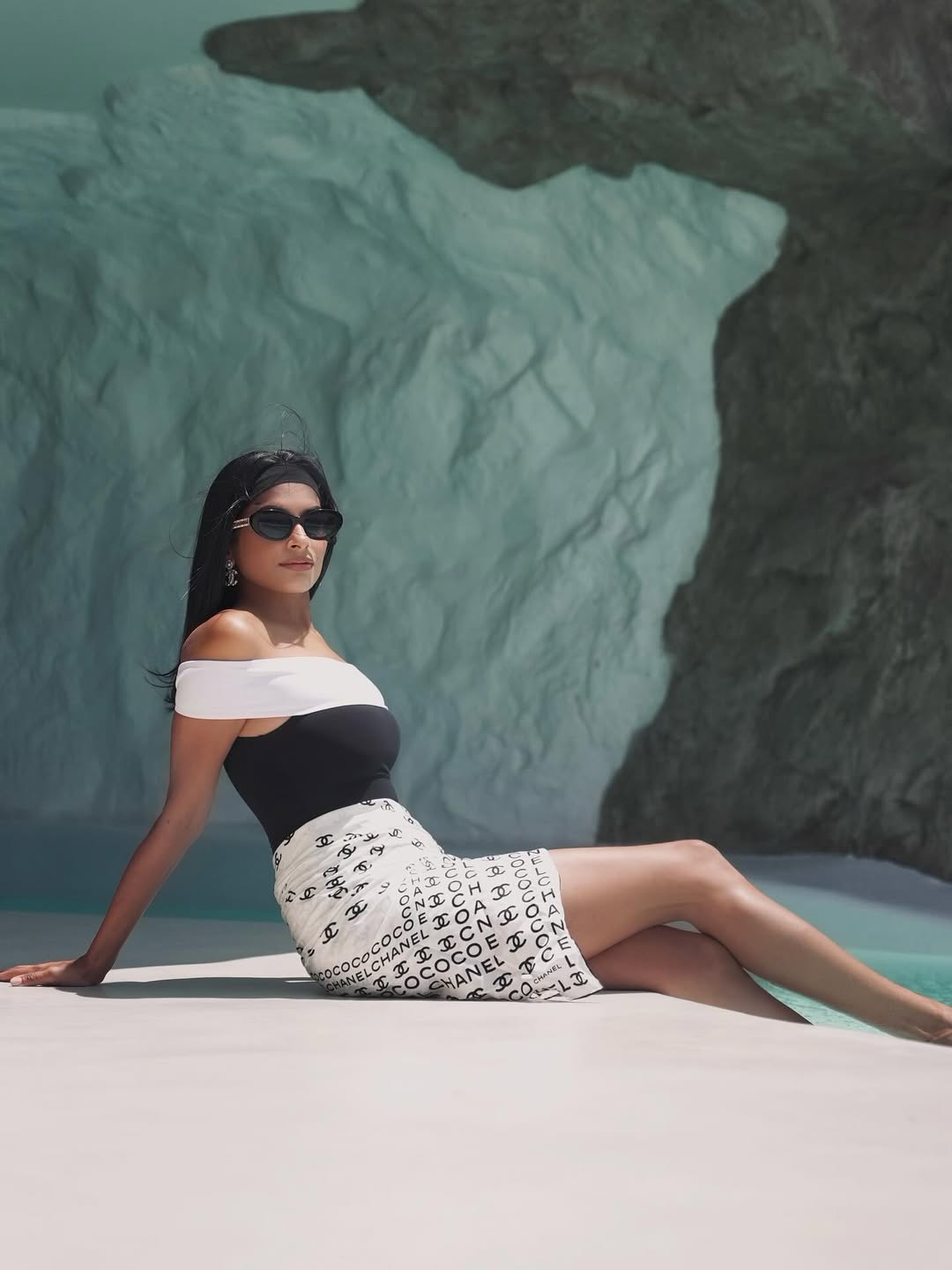 Farhana Bodi's Sleek Monochrome Look