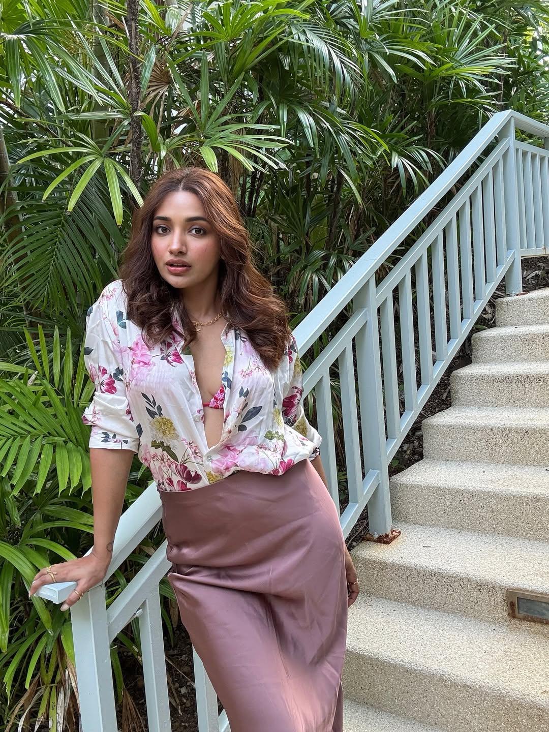 Jiya Shankar's Floral Fantasy; See Pics