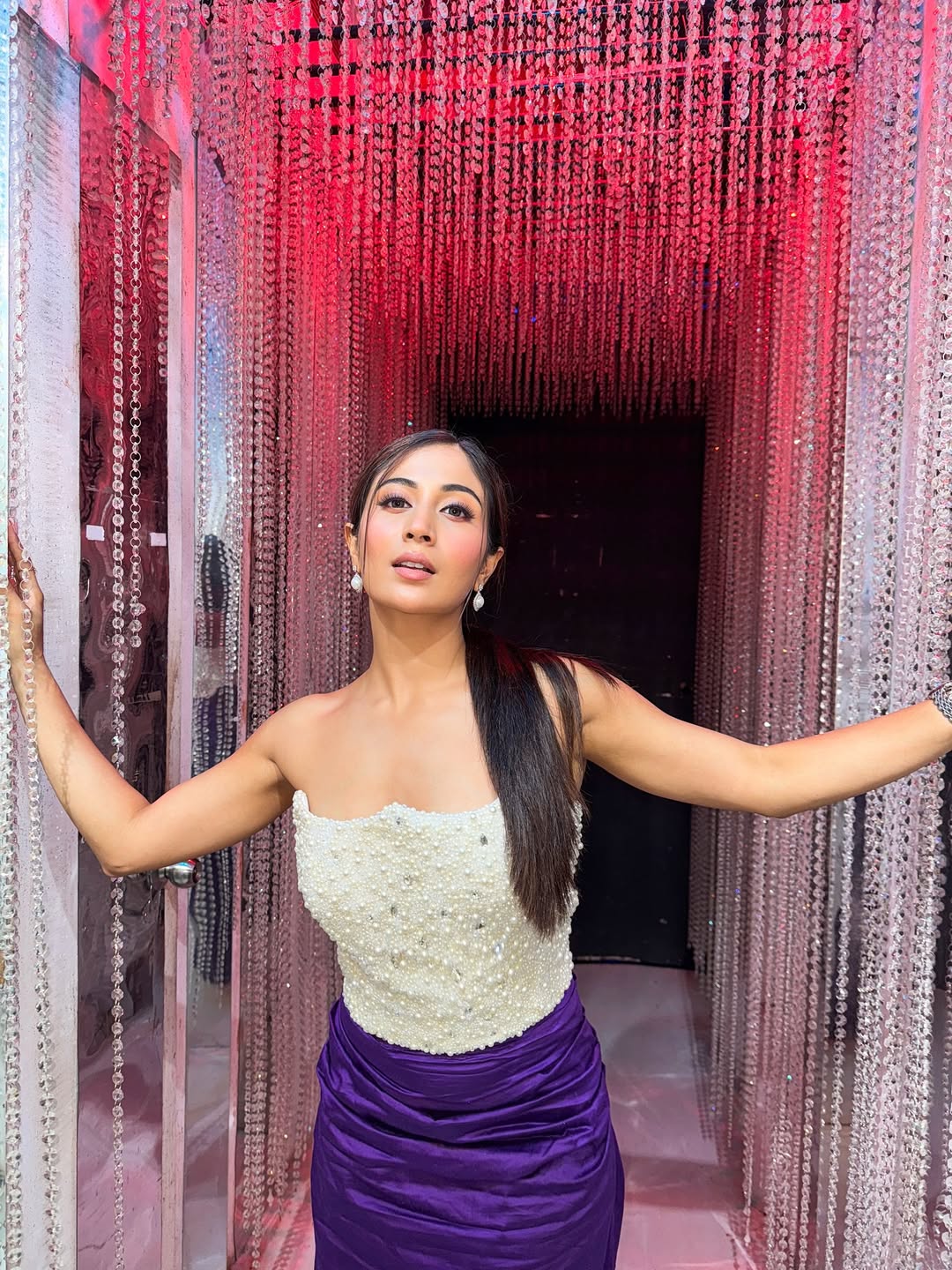 Shreya Kalra Shines in Pearl-Embellished Corset