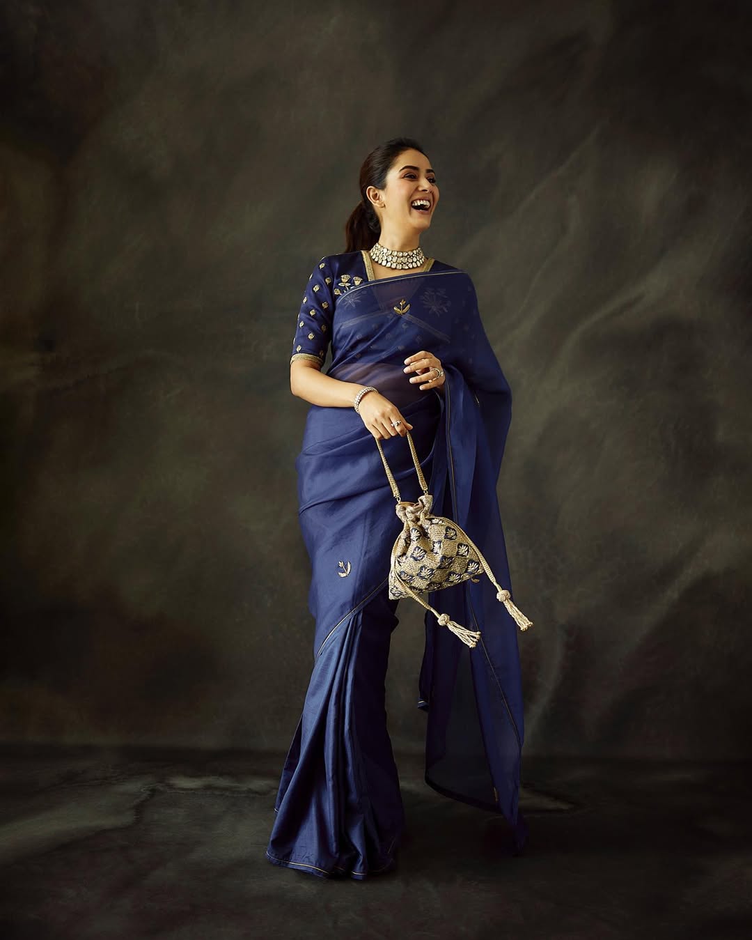 Mira Rajput's Cotton Silk Saree Is Pure Elegance
