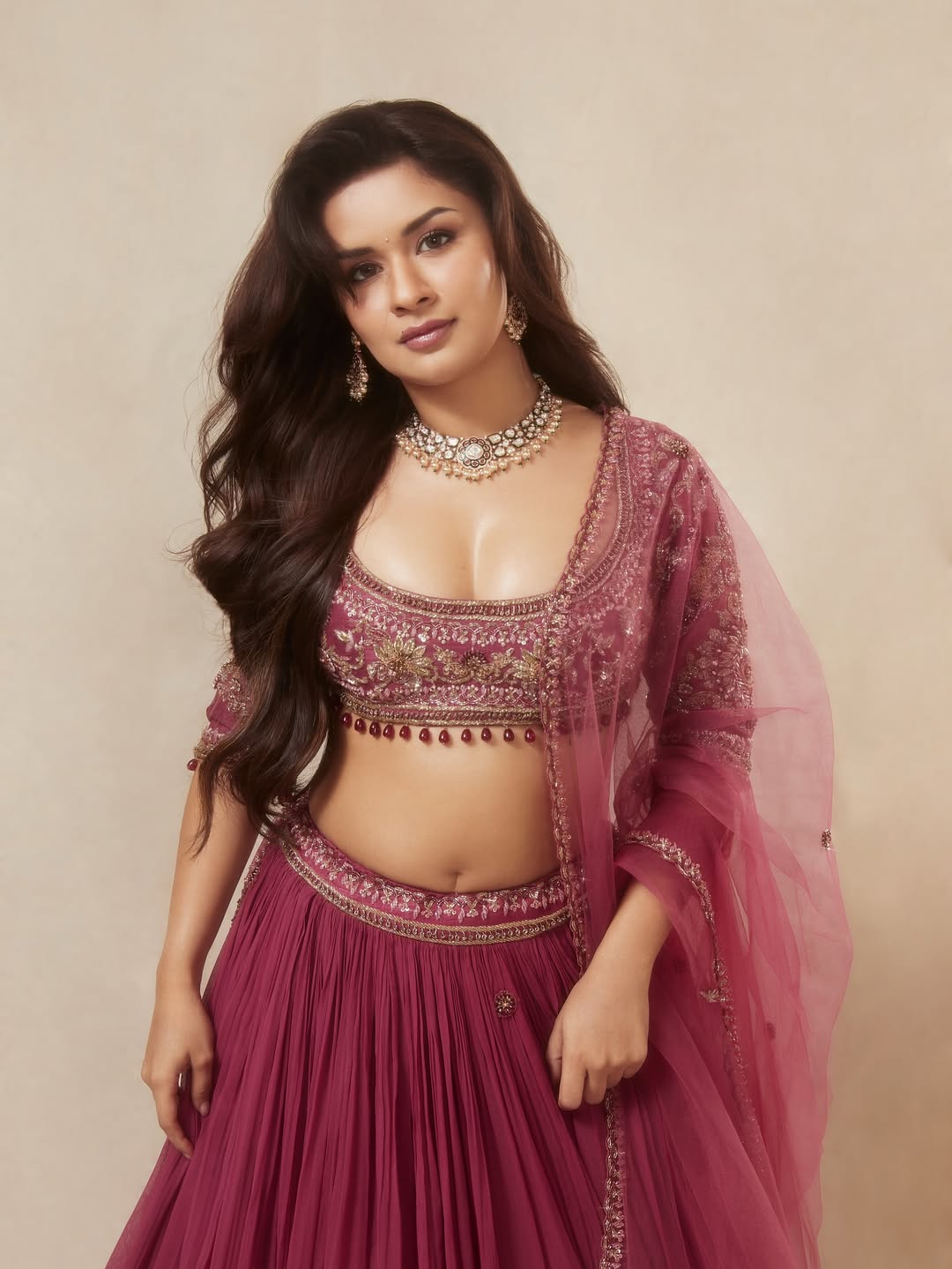Avneet Kaur Exudes Glamour In A Pink Lehenga