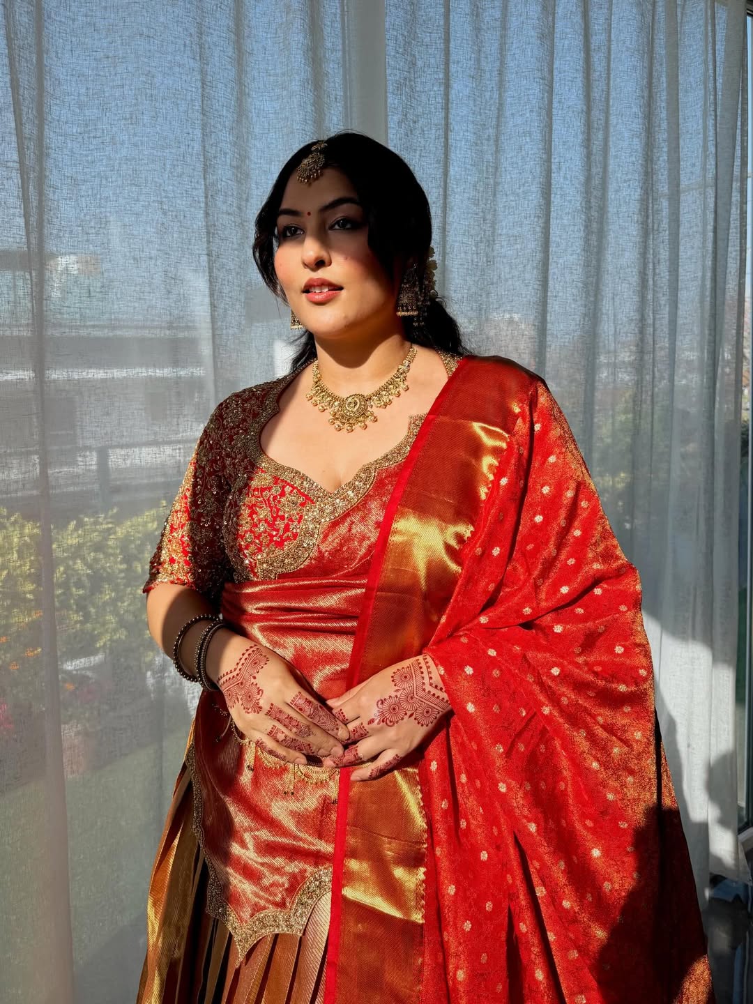 Sakshi Sindwani Stuns in Red‑Gold Silk Saree