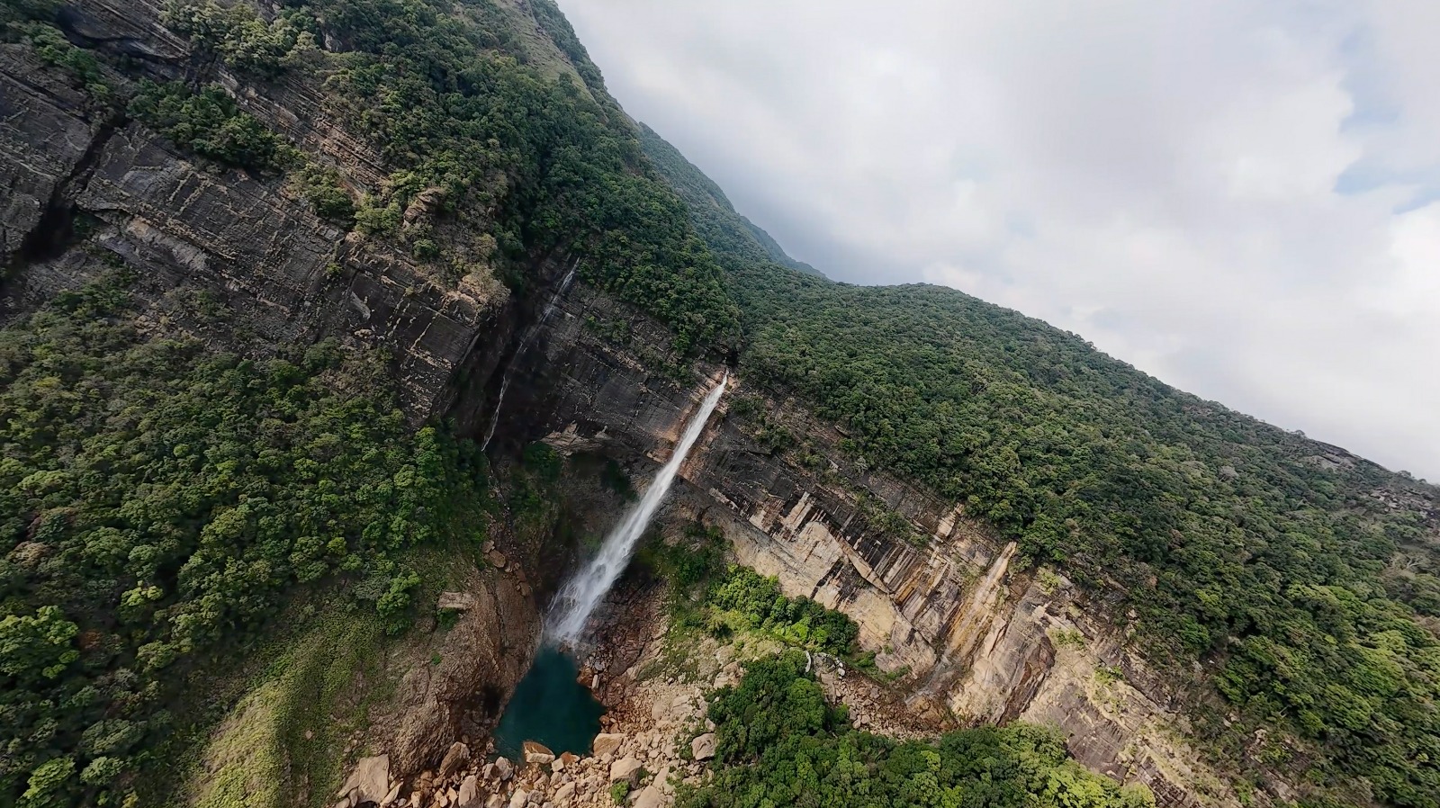 Shillong&rsquo;s Waterfall Wonderland: Where Nature Roars and Soothes