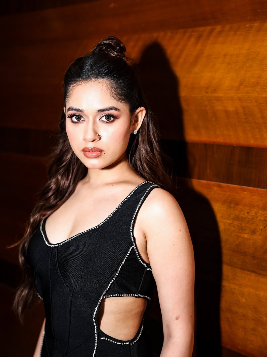 Jannat Zubair&rsquo;s Stylish Black Look