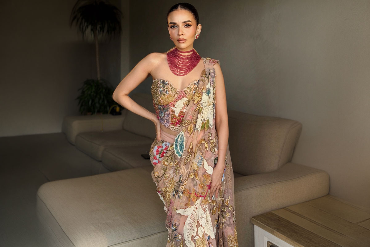 Komal Pandey Serves Couture Drama in Intricate Saree Look