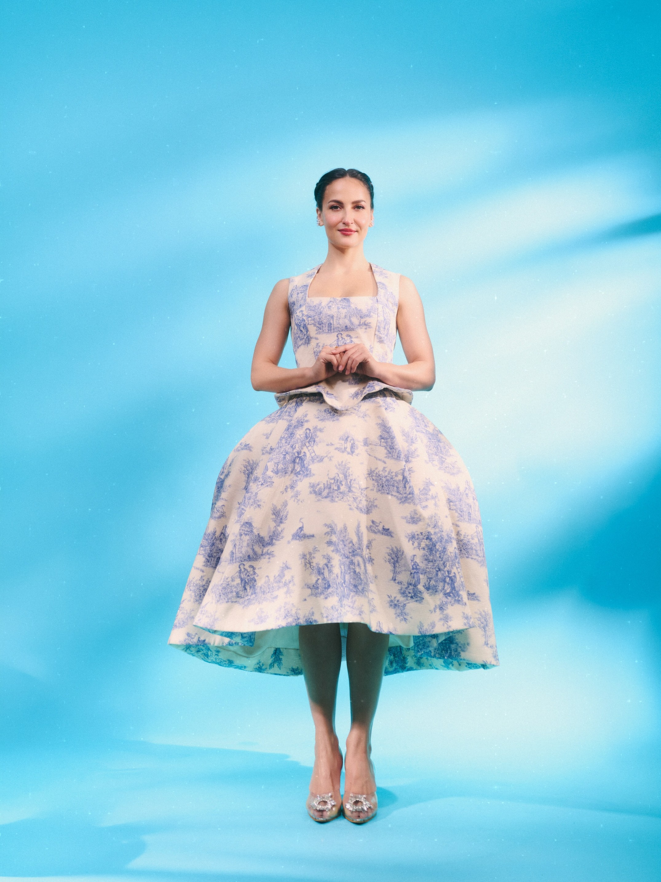 Elli AvrRam Blooms In Vintage Charm