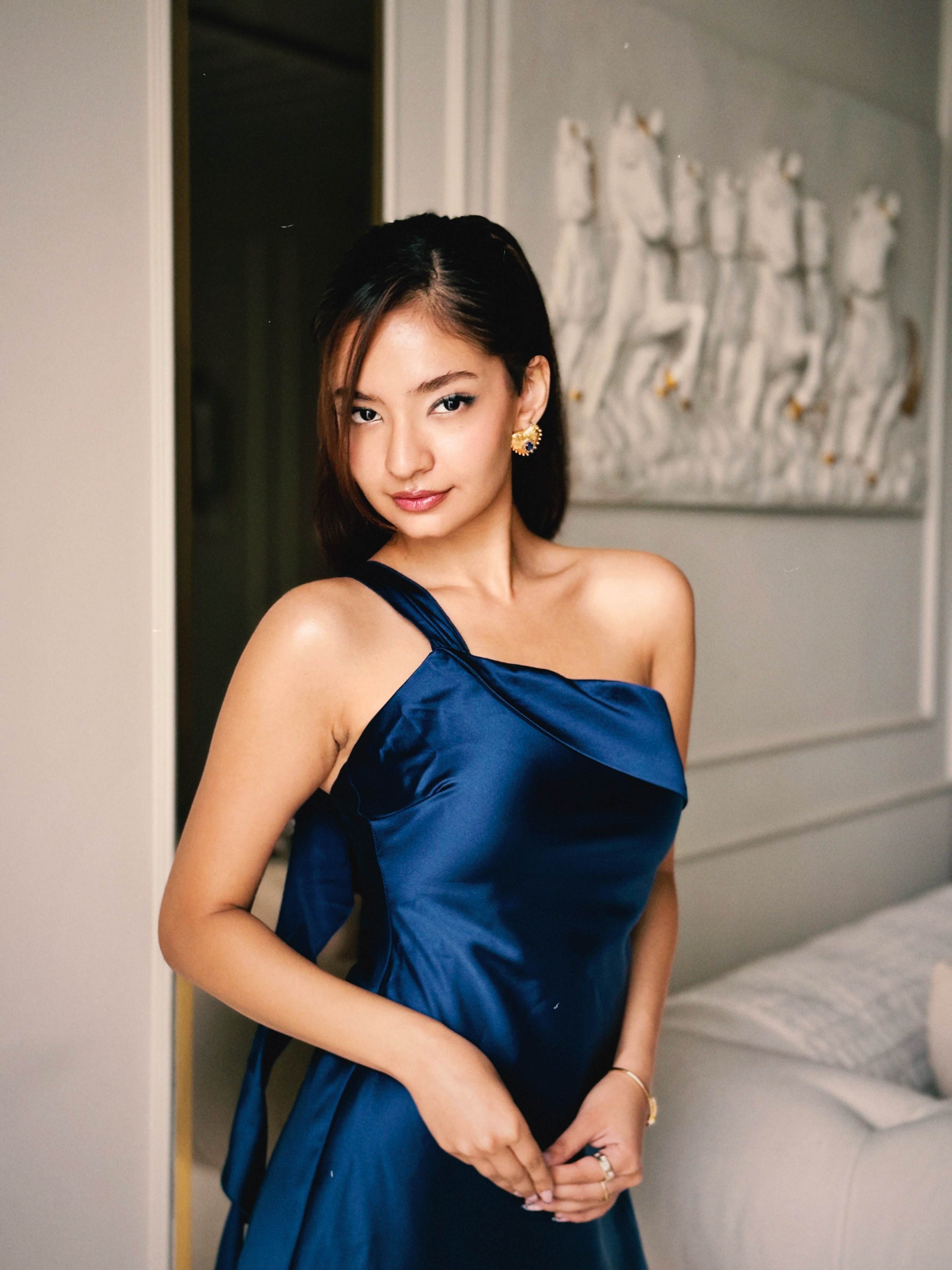 Anushka Sen Brings Midnight Glamour in Satin Blue