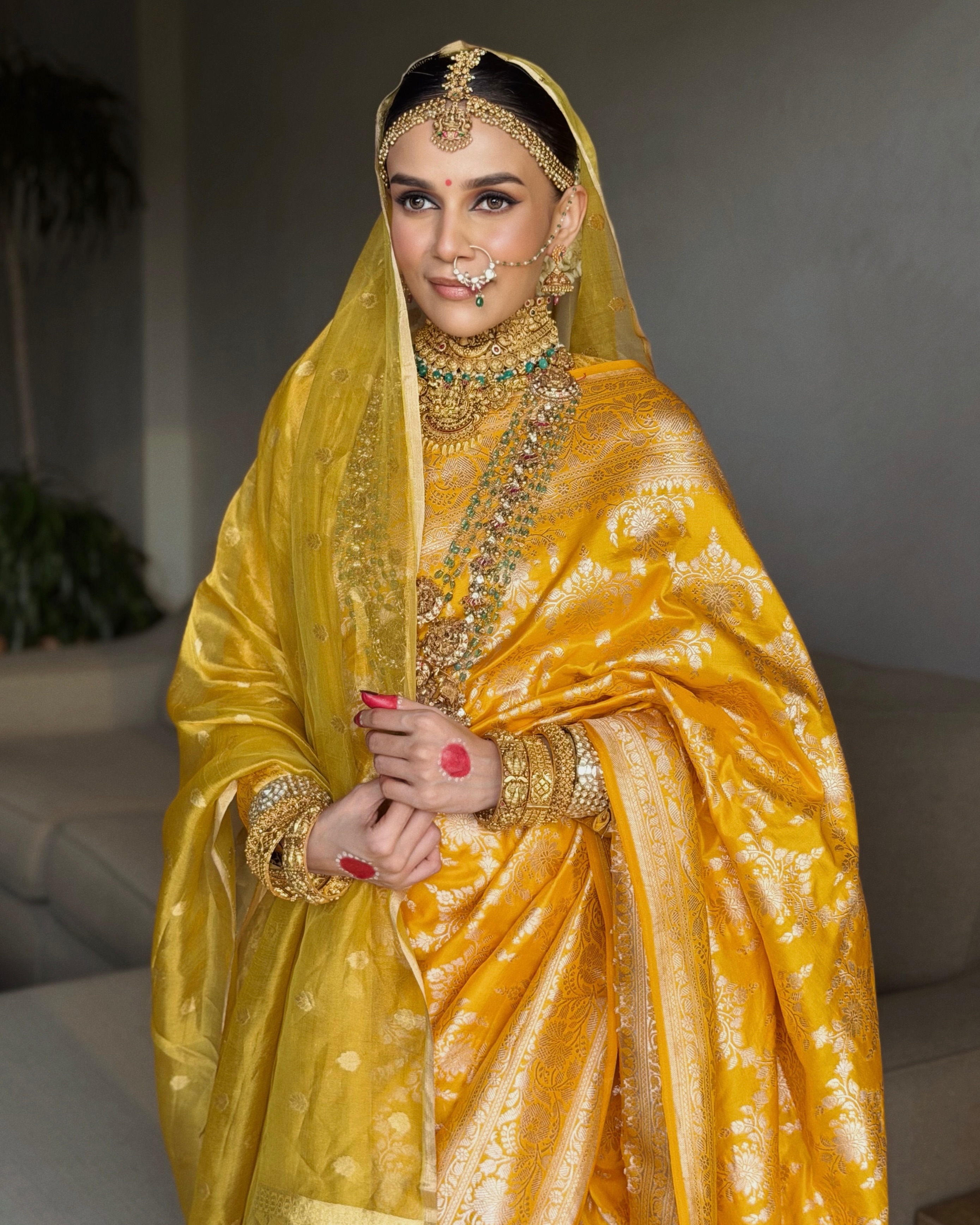 Komal Pandey Serves Maharani Energy in This Stunning Ethnic Look