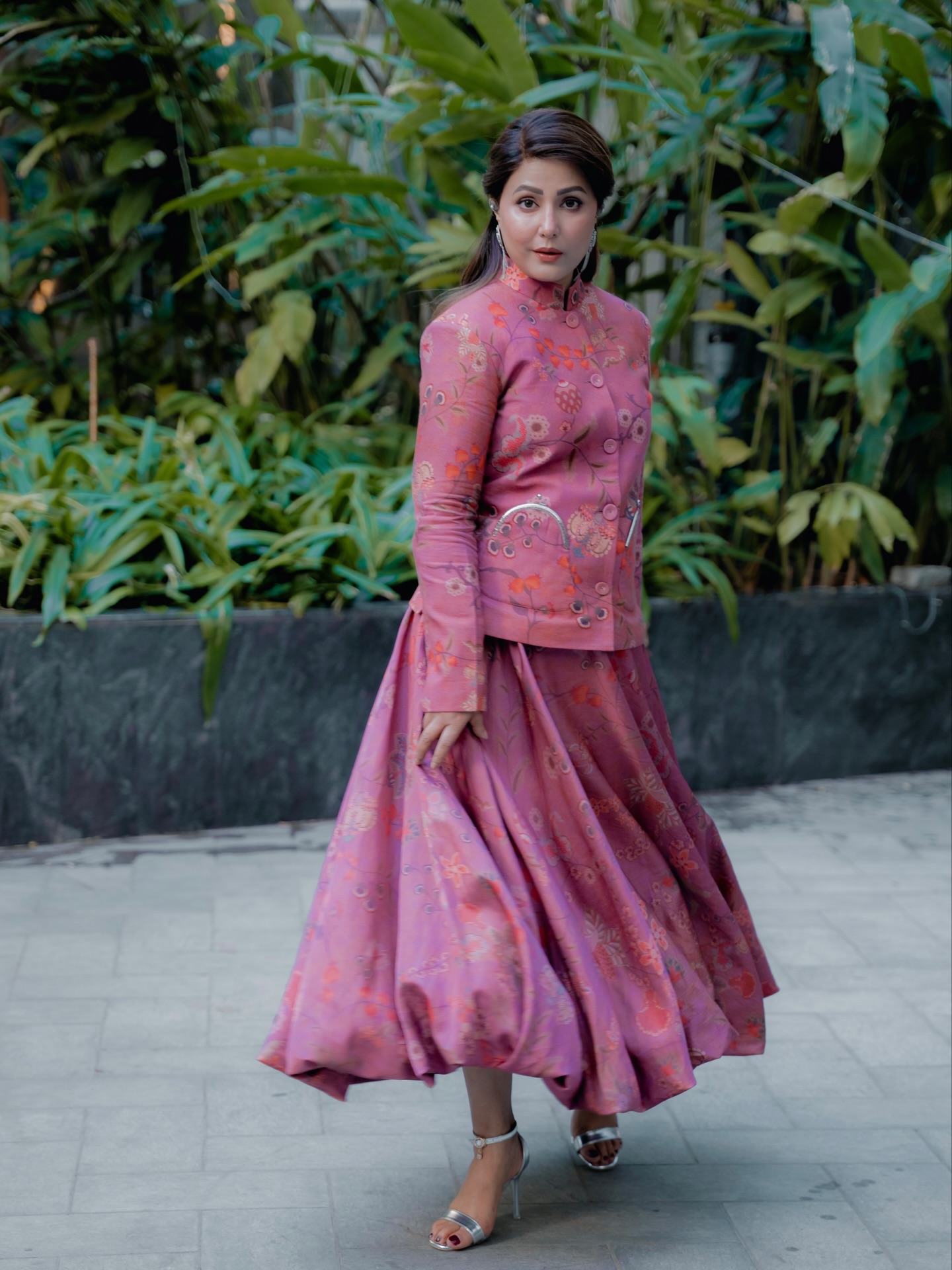Hina Khan's Regal Pink Fashion Moment