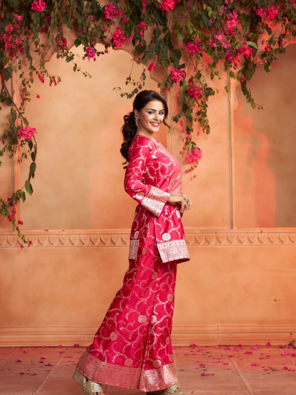 Priyanka Chahar Choudhary Charms In A Regal Pink Look