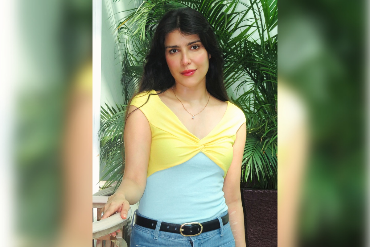 Khanzaadi Nails Casual Chic In A Colour-Block Denim Look