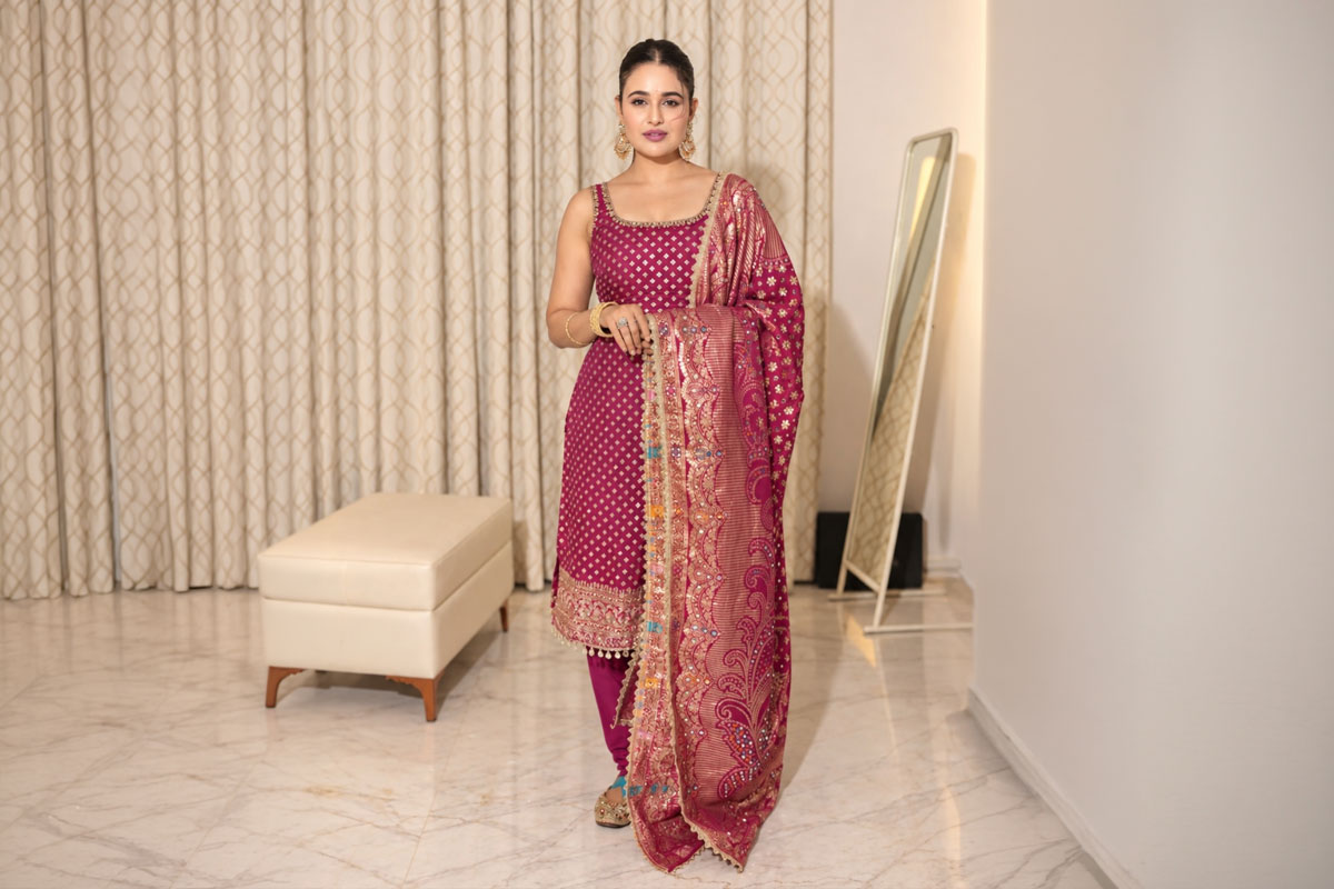 Yuvika Chaudhary Brings Festive Glamour