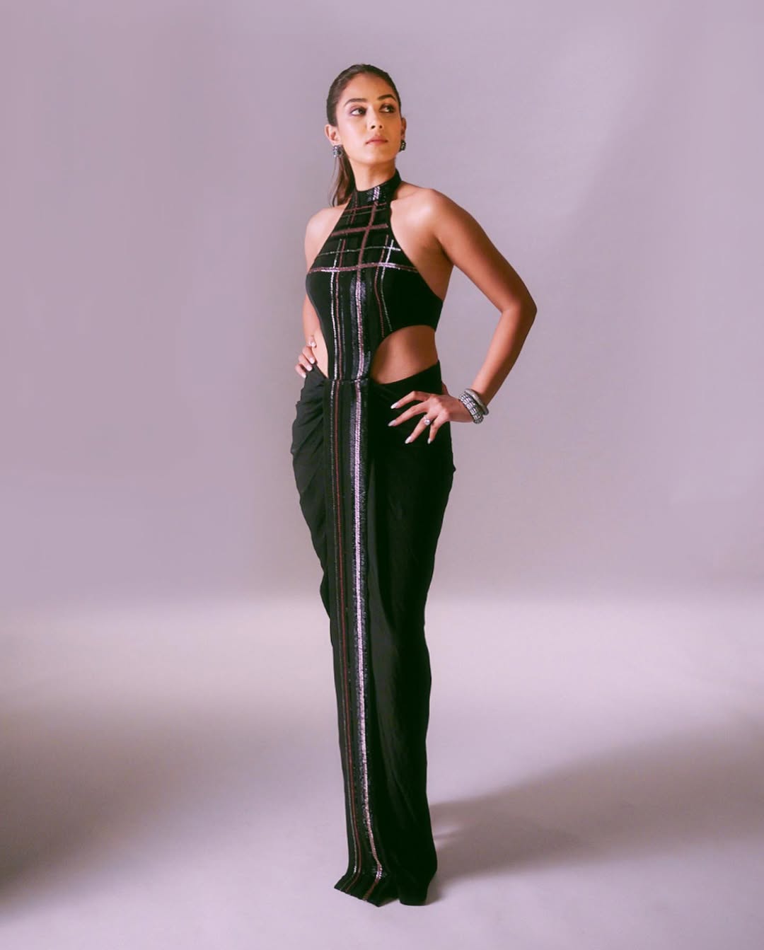 Mira Rajput Stuns in a Sleek Black Cutout Gown