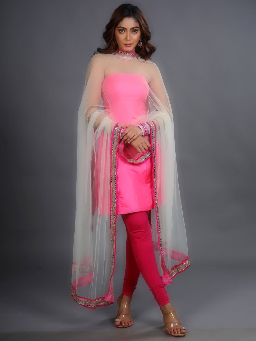 Sana Makbul rocks a bright strapless kurti in hot pink, keeping the vibe sleek and standout.