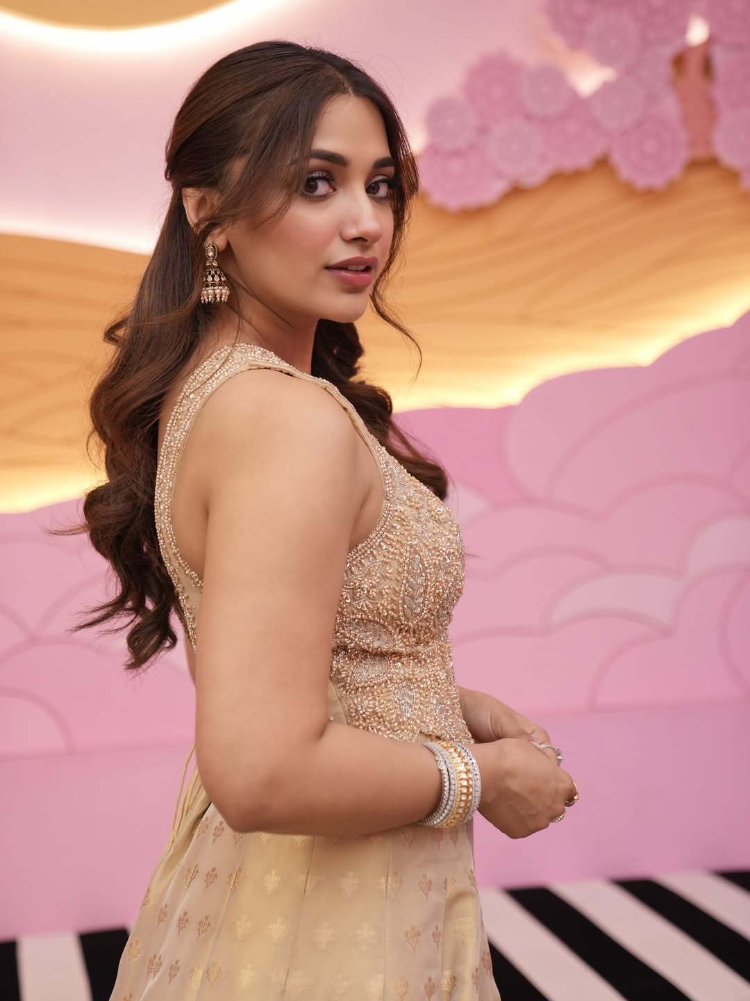 Jiya Shankar Slays in Gold Fit