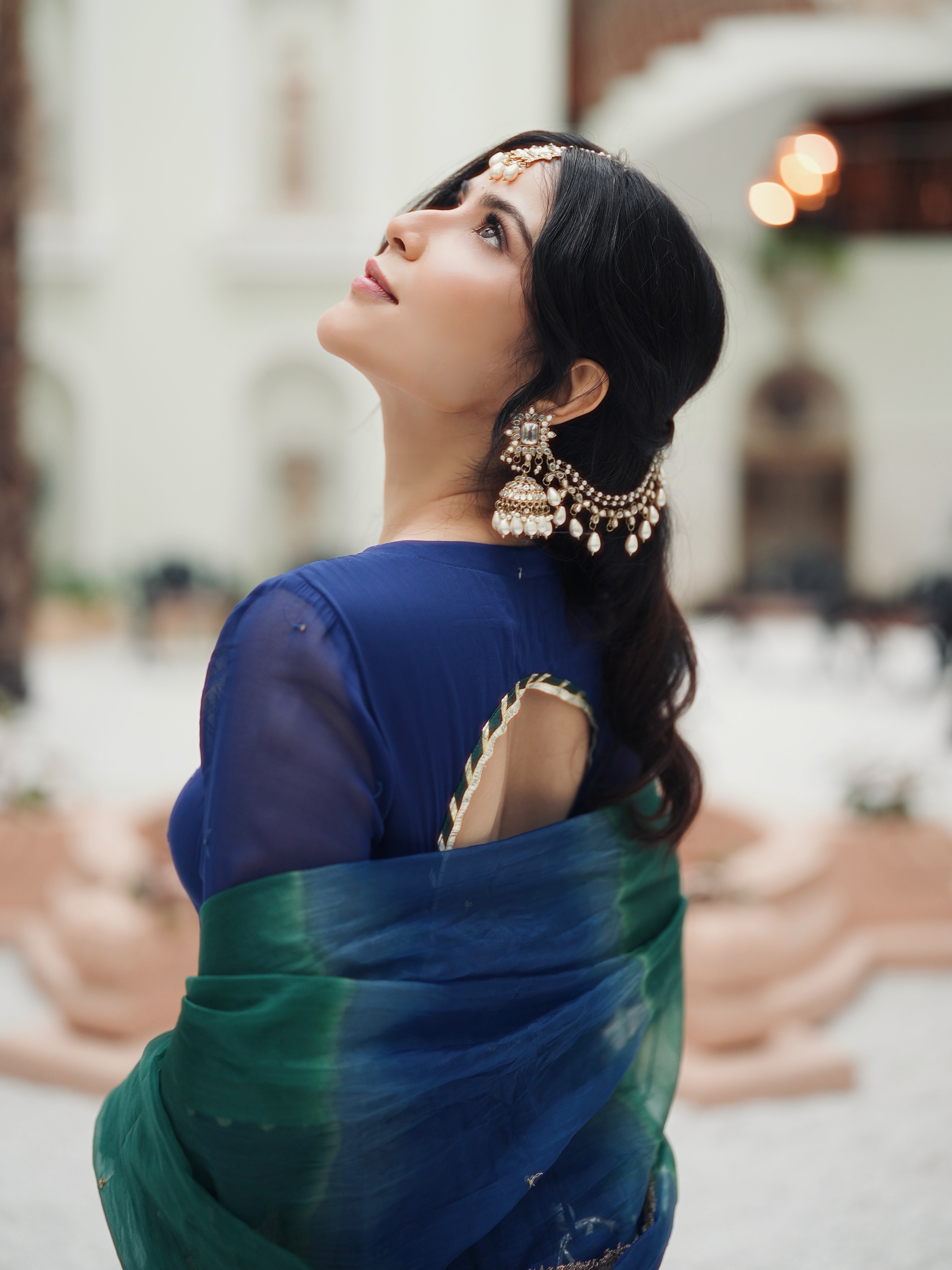 Khanzaadi rounds off the look with poise and sophistication, letting her outfit shine naturally.